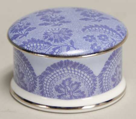 Royalty Giftware Kensington Palace Victorian Lace - No Box