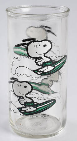 Peanuts Glasses Snoopy On Surfboard - No Box