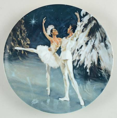 Nutcracker Ballet Snow King And Queen - Boxed