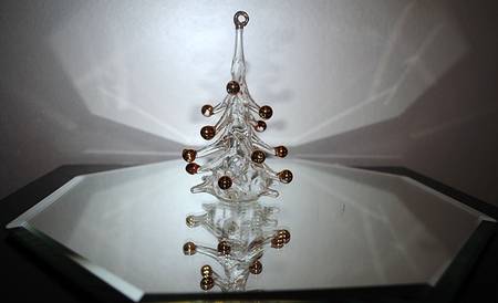 Vietri Crystal Christmas Ornament Tree With Gold Balls - No Box