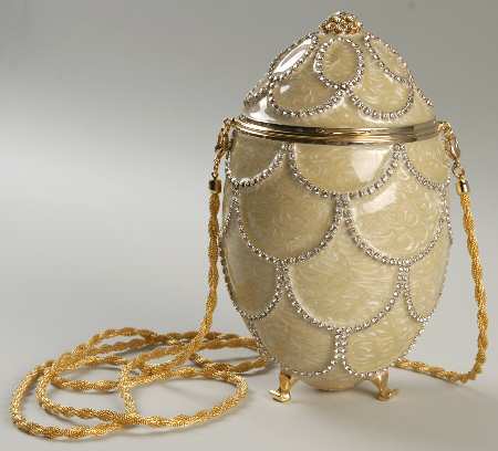 Vivian Alexander Evening Purse Scallops Sliver Pearl - Boxed