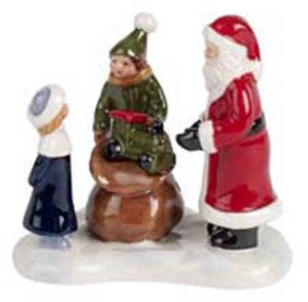 Nostalgic Christmas Market Santa's Gifts - Boxed