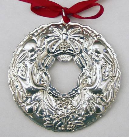 Christmas Wreath Turtle Doves - Boxed