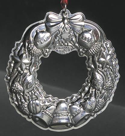 Christmas Wreath Silver Bells - Boxed