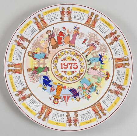 Calendar Plate Children's Games - Boxed