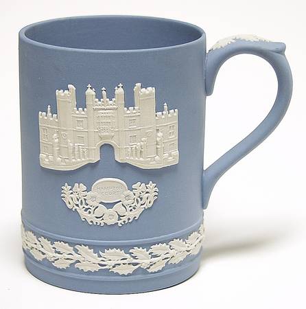 Jasperware Christmas Mug Hampton Court - No Box