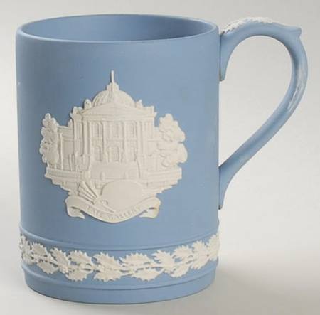Jasperware Christmas Mug Tate Gallery - No Box