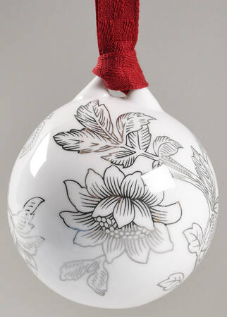 Wedgwood Christmas Ornament Tonquin Ornament Silver #2 - Boxed