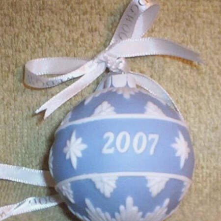 Wedgwood Christmas Ornament 2007-Jasperware Ball - Boxed