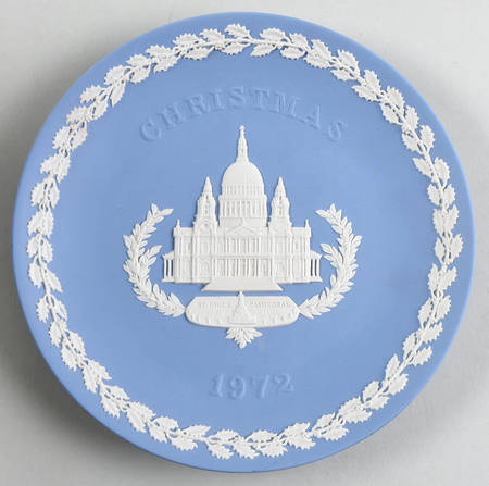 Jasperware Christmas Plate St. Paul's Cathedral - Boxed