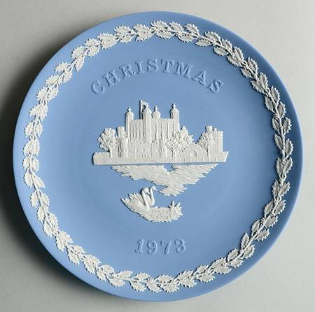 Jasperware Christmas Plate Tower Of London - Boxed