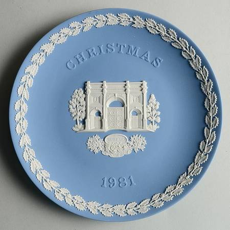 Jasperware Christmas Plate Marble Arch - Boxed