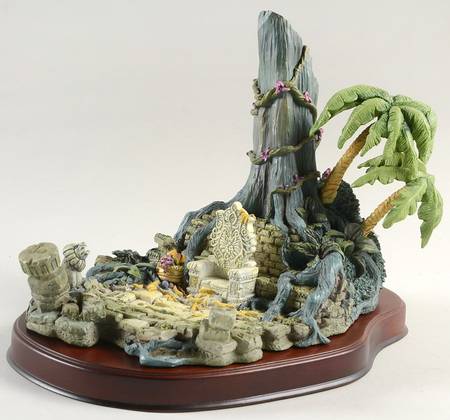 Enchanted Places King Louie's Temple-Jungle Book - With Box