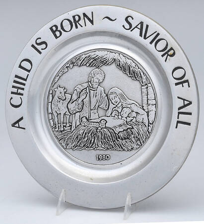 Wilton Armetale Christmas Plate A Child Is Born - No Box