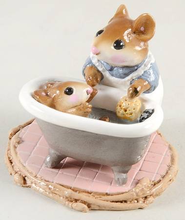 Mice Mom And Squeaky Clean - Boxed