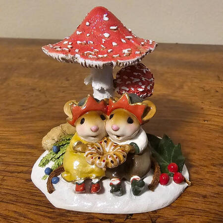 Mice Stollen Kisses - No Box
