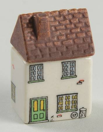 Whimsey On Why Village  Series#3 Tinker's Nook - Boxed