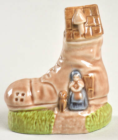 Wade Whimsies Little Old Lady Who Lives In A Shoe - No Box