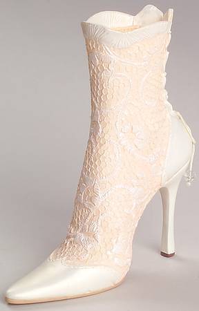Raine Originals Lace It Up - Boxed