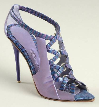 Just the Right Shoe Liason - Boxed