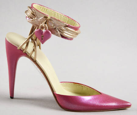 Just the Right Shoe Captive Heart - Boxed