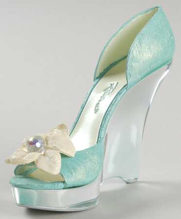Just the Right Shoe Swept Away - Boxed