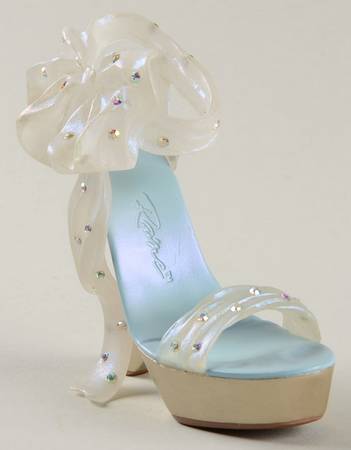 Just the Right Shoe Sheer Grace - Boxed