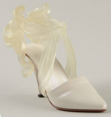 Just the Right Shoe Wrap It Up - Boxed