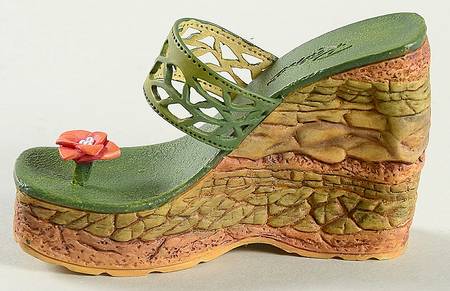 Just the Right Shoe Earth - Boxed
