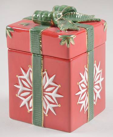 Holiday Heirloom Giftware Mini Snowflake Box - Boxed