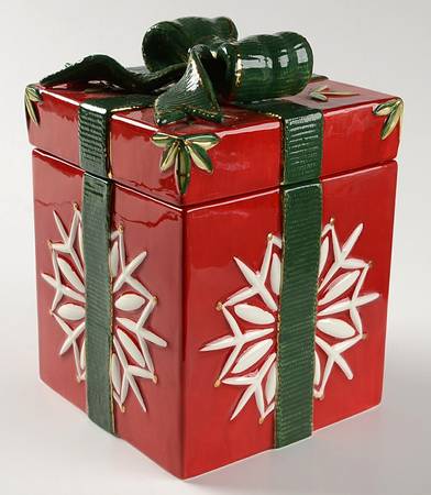 Holiday Heirloom Giftware Snowflake Box-Red - No Box