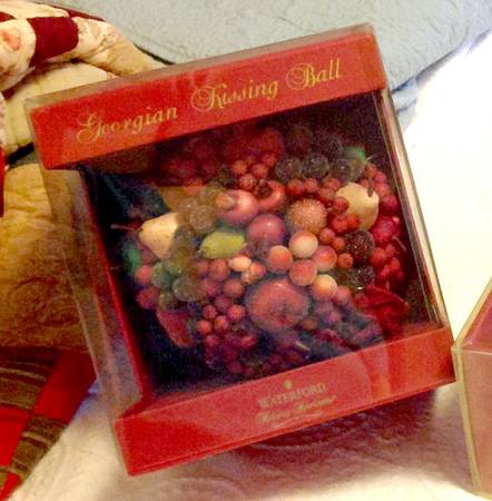 Holiday Heirloom Giftware Georgian Wreath - Boxed