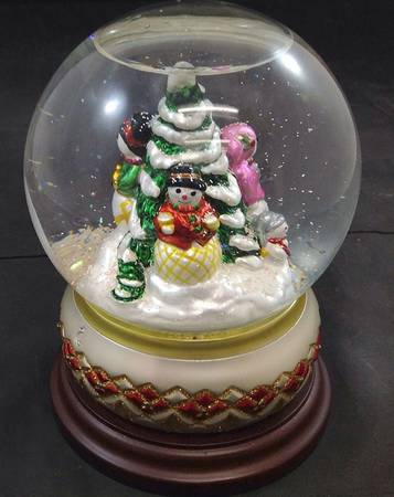 Holiday Heirloom Giftware Snowy Village Snowglobe - Boxed