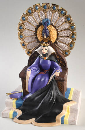 Disney Villains Enthroned Evil-Evil Queen - Boxed
