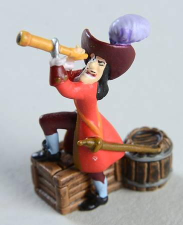 Enchanted Places-Peter Pan Captain Hook - Boxed