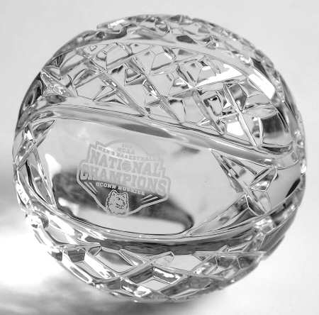 NCAA Basketball Championship University Of Conn Huskies - Boxed