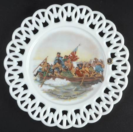 Bicentennial Plates Washington Crossing The Delaware - No Box