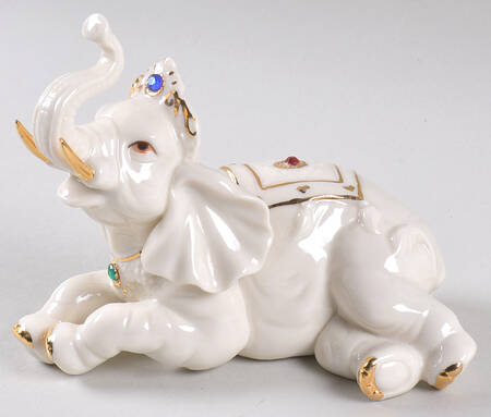 Y H Porcelain Figurines by Y H Porcelain