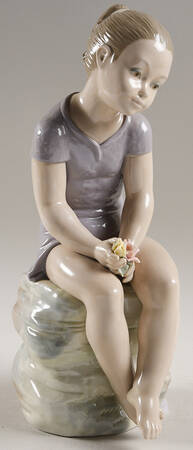 Zaphir Figurine Girl Sitting On Rocks With Flowers - Boxed