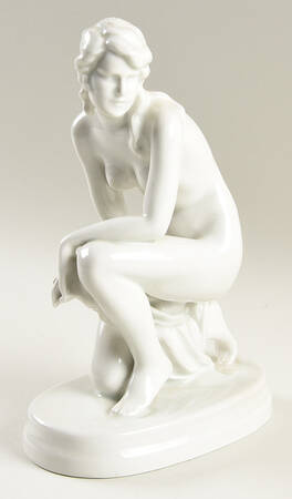 Zsolnay Figurines Nude Female With Scarf - No Box