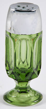 Fairfield Avocado Green Shaker & Plastic Lid