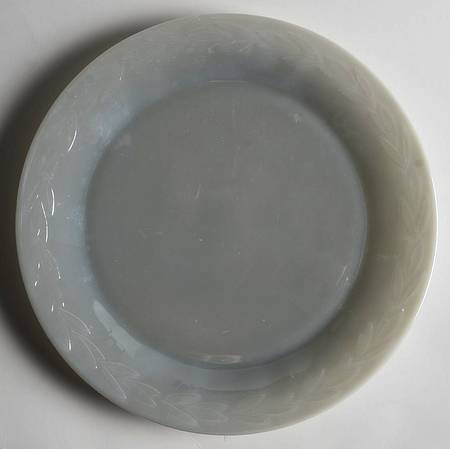 Gray Laurel Sandwich Plate