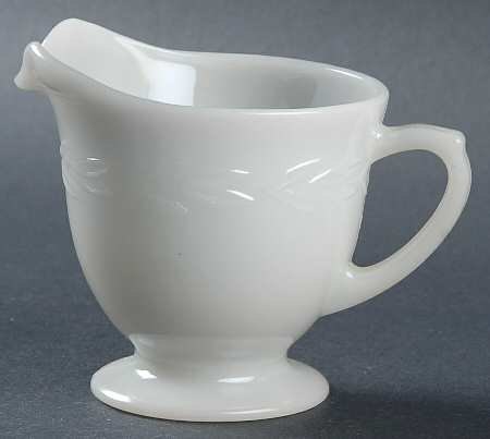 Gray Laurel Creamer