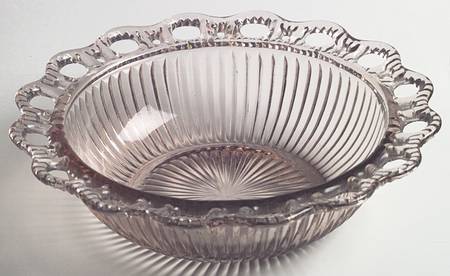Lace Edge Pink 9" Ribbed Round Bowl