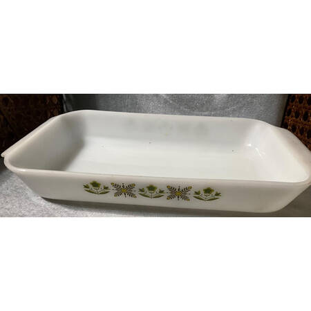 Meadow Green 14" Rectangular Baker