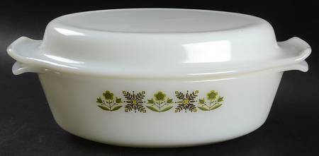 Meadow Green Casserole-Covered/Oval--1.5 Qt