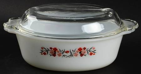 Primrose (Fire King) 1.5 Quart Oval Covered Casserole