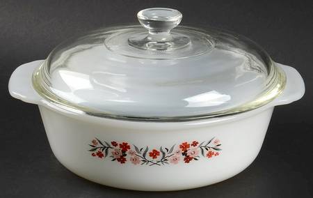 Primrose (Fire King) 1.5 Quart Round Covered Casserole