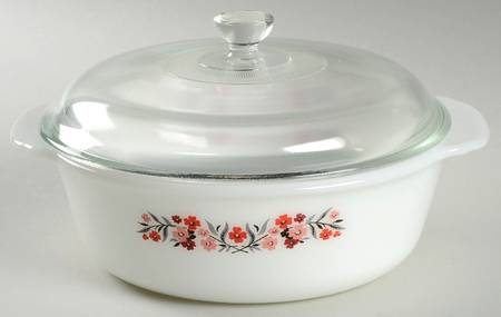 Primrose (Fire King) 2 Qt Round Covered Casserole