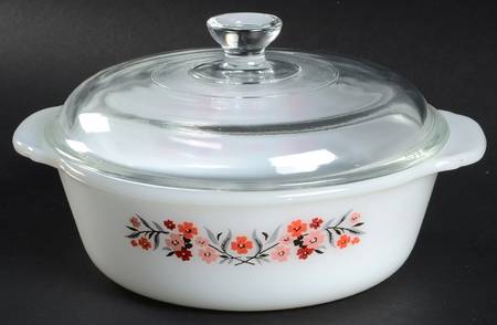 Primrose (Fire King) 1 Quart Round Covered Casserole
